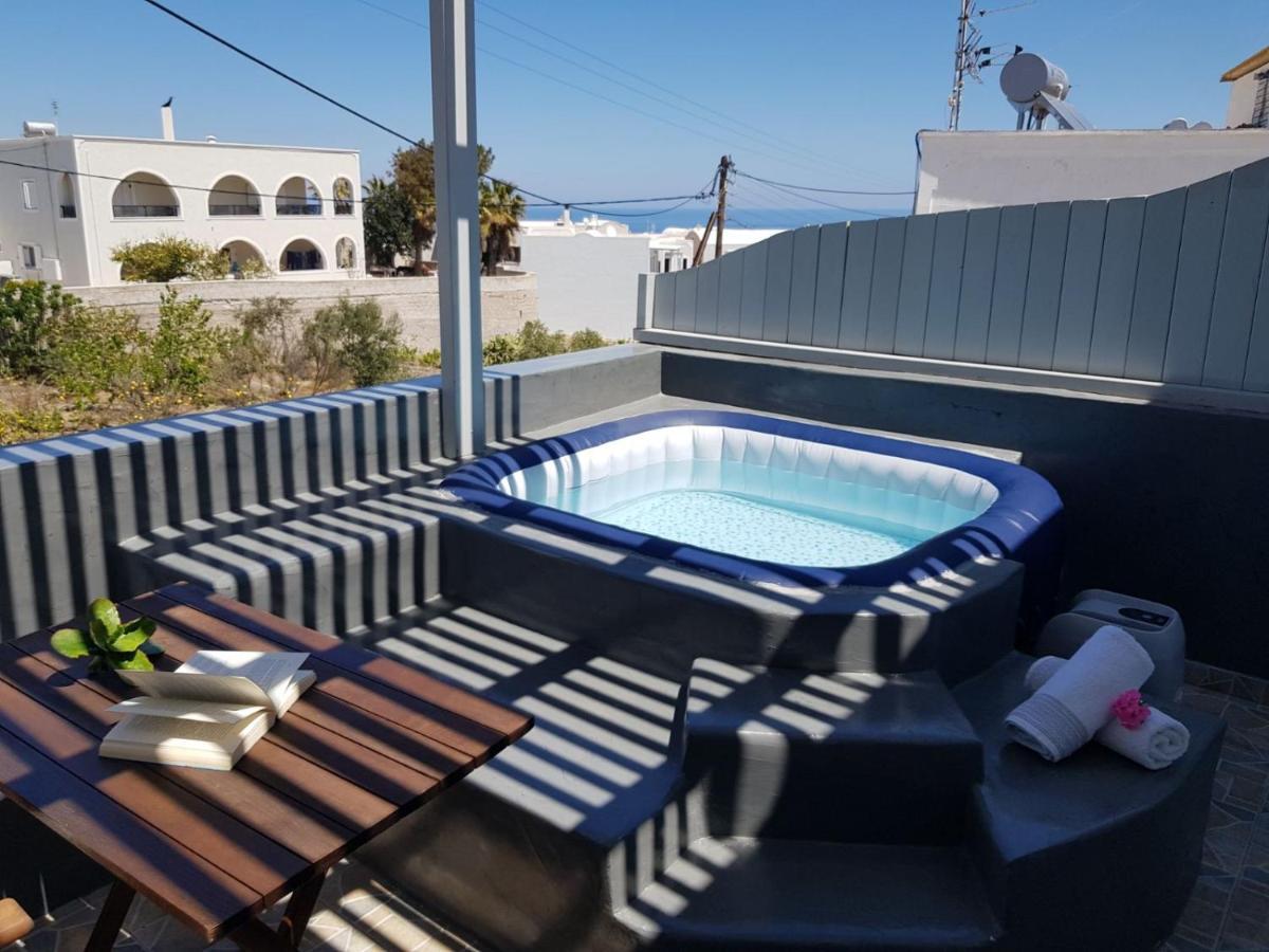 Aerenia Luxury Suites Karterados  Exterior foto