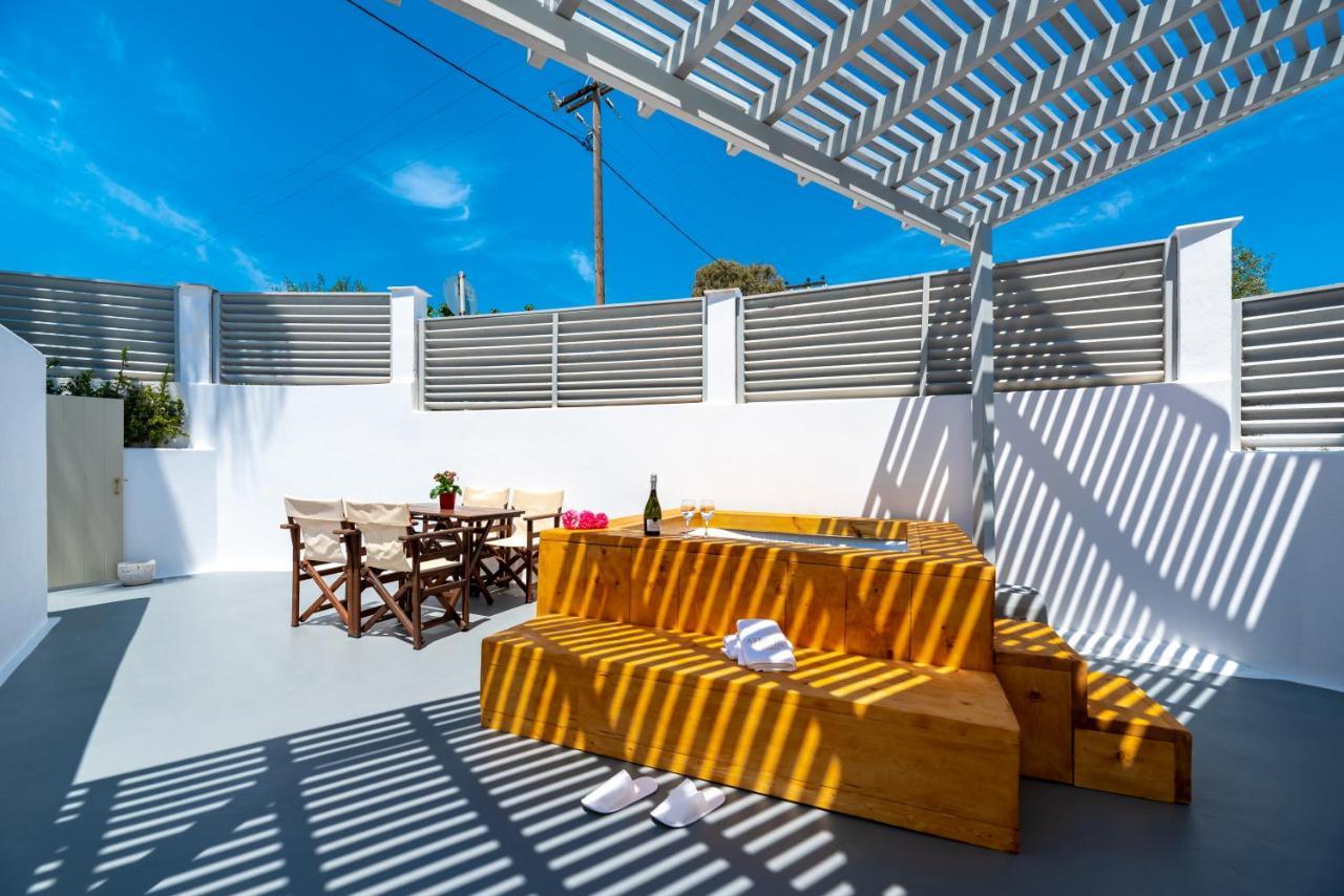 Aerenia Luxury Suites Karterados  Exterior foto