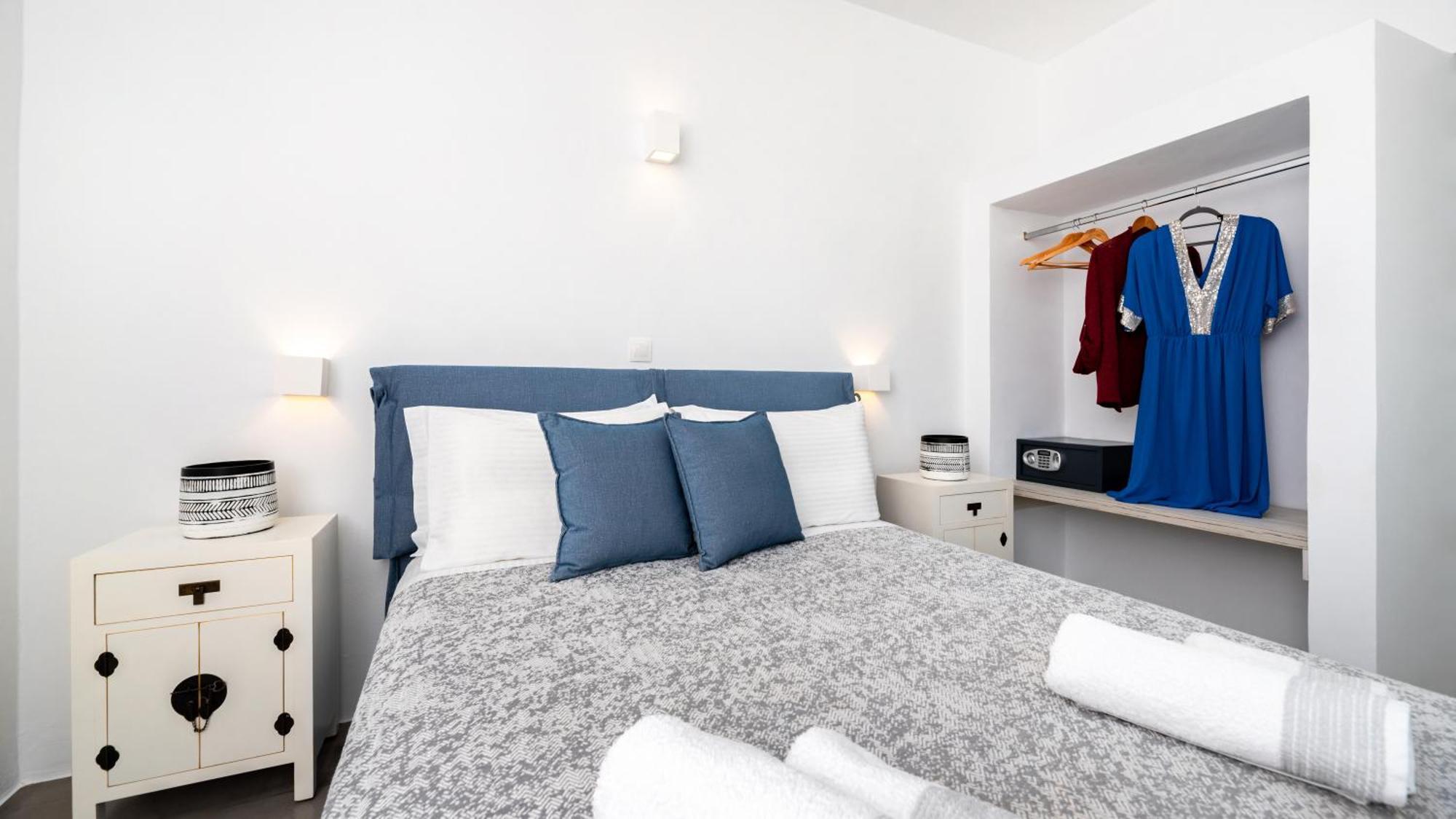 Aerenia Luxury Suites Karterados  Habitación foto