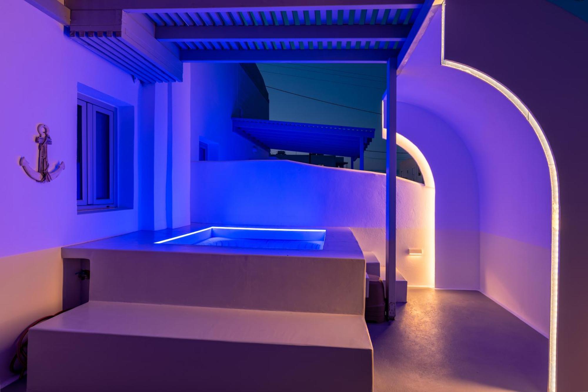 Aerenia Luxury Suites Karterados  Exterior foto
