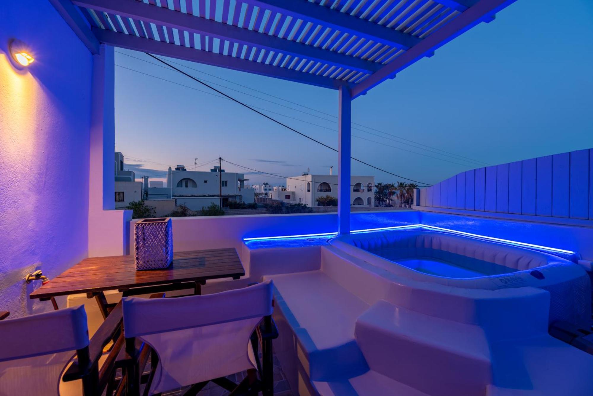 Aerenia Luxury Suites Karterados  Exterior foto