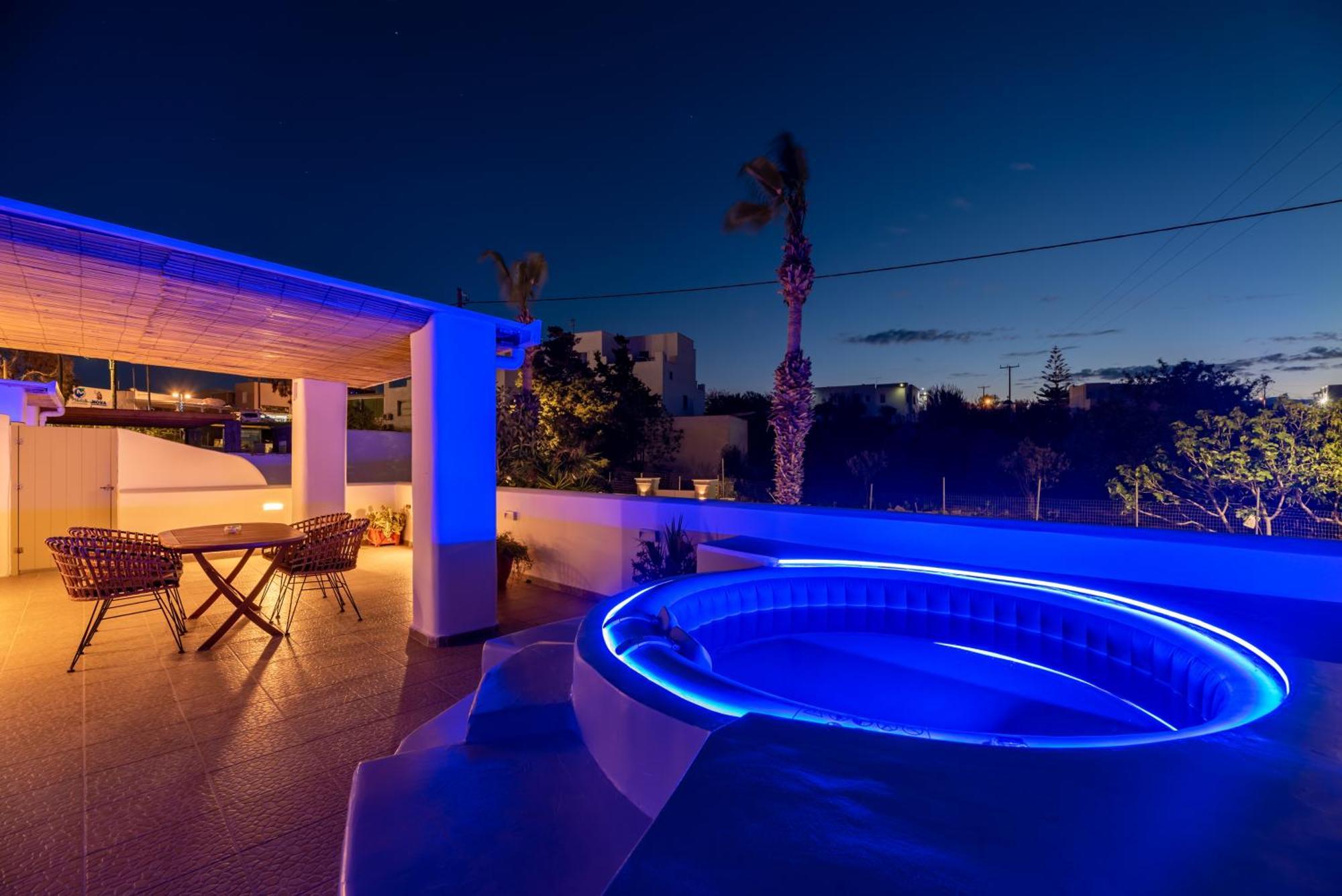 Aerenia Luxury Suites Karterados  Exterior foto
