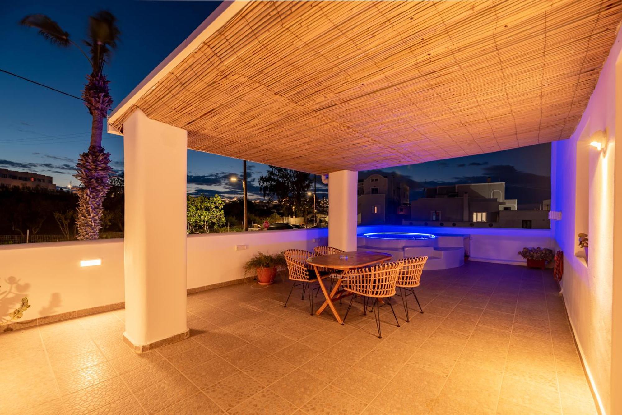Aerenia Luxury Suites Karterados  Exterior foto