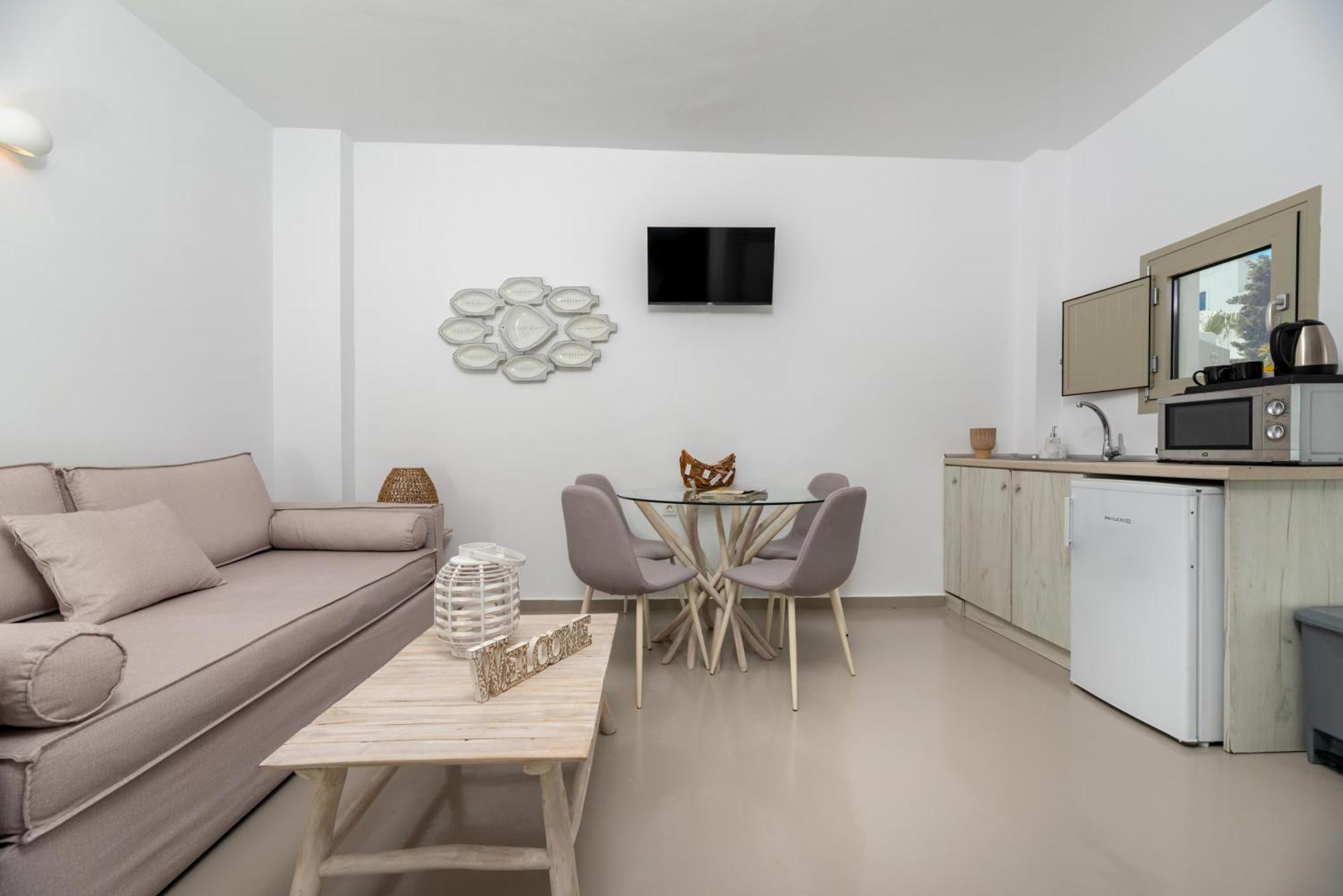 Aerenia Luxury Suites Karterados  Exterior foto
