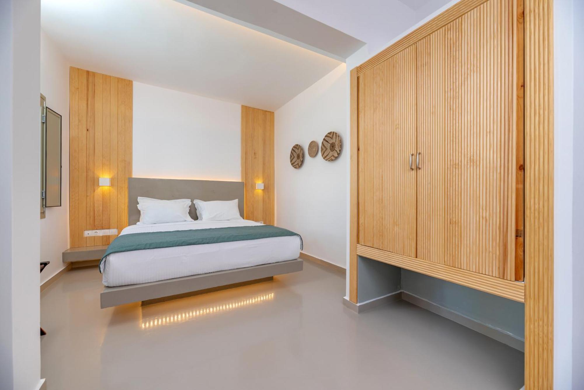Aerenia Luxury Suites Karterados  Exterior foto
